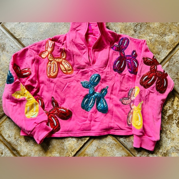 QUEEN OF SPARKLES Tops - QOS, Balloon Dog, nwot, xs 😍